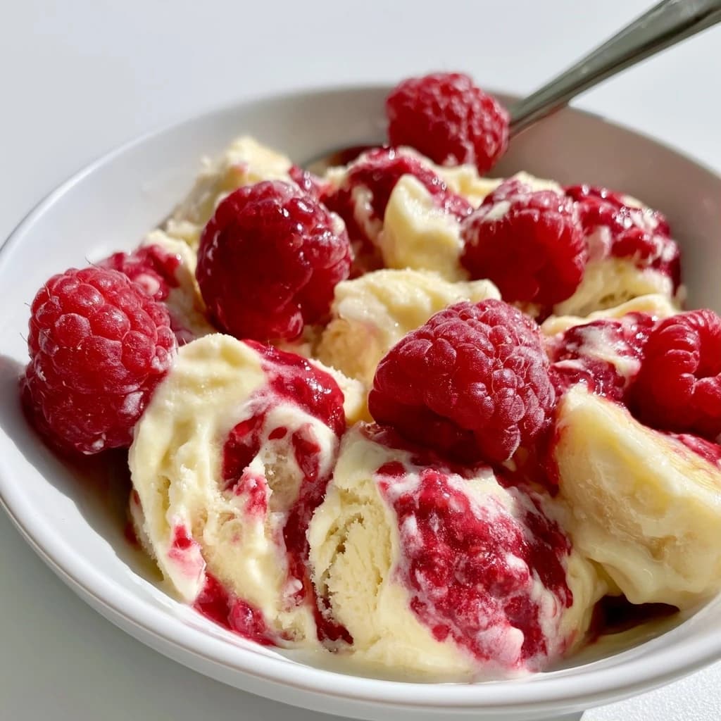 Zuckerfreies Himbeer-Bananen-Eis